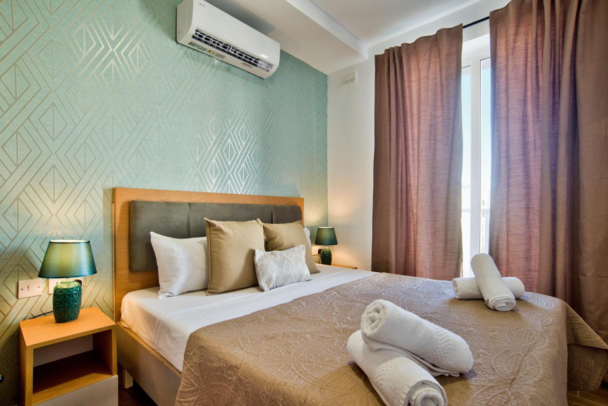 Sliema 2-Bedroom Central Apartments And Penthouse With Jacuzzi Exterior foto